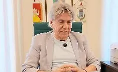 Esasperato da problemi abitativi aggredisce il sindaco di Scordia, poi gli chiede scusa