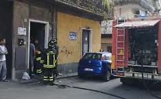 Patern&ograve;: anziana lascia contenitore con l'olio sul gas, incendio in un appartamento