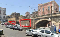 Street art, graffiti anche sugli archi della marina: arriva il concorso del Comune