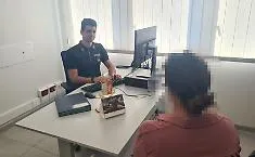 Adrano, 31enne accusato di minacce e stalking: avrebbe mostrato una pistola all'ex