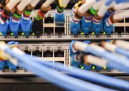 Sciacca al buio digitale: tranciati nove cavi della fibra, parte della citt&agrave; senza connessione