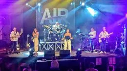 Air Evolution, reunion di amici che fa cantare la Sicilia