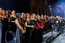 Il Festival Lirico dei Teatri di Pietra celebra Franco Battiato al Castello di Donnafugata con Rita Botto e il Coro Lirico Siciliano
