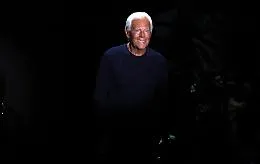 Armani, il 15% pu&ograve; andare a pi&ugrave; soci: cosa c&rsquo;&egrave; davvero dietro l&rsquo;ipotesi dei tre gruppi