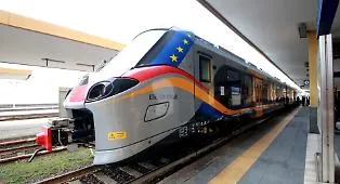 Treni, chiude per quattro mesi la linea tra Catania e Siracusa: cancellazioni, cambi di orario e bus sostitutivi