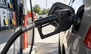 Pieno carburanti sempre pi&ugrave; caro e con il taglio delle accise il diesel rischia di superare 2,5 euro al litro in autostrada