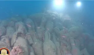&laquo;Pensavo fosse uno scoglio, mi si &egrave; fermato il cuore&raquo;: il campione di apnea De Mola scopre un relitto romano a Mazara, scatta la blindatura