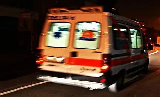 Adrano, esce fuori strada e fa un "volo" di trenta metri: miracolosamente salvata