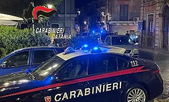 Spari contro un'auto a Patern&ograve;, fondamentali per le indagini testimoni e video: arrestato un 25enne