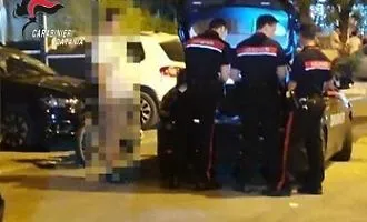 "L'ho comprata da uno sconosciuto", ma l'auto era stata rubata: 16enne denunciato dopo essere stato aggredito dal padre
