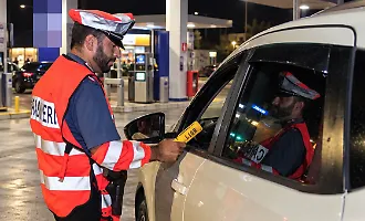 Misterbianco, guida ubriaco contromano nella notte sulla Statale 121: bloccato dai carabinieri prima di un disastro
