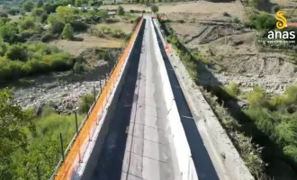 Randazzo, ultimata la prima parte dei lavori sul ponte sull'Alcantara: la complessit&agrave; del cantiere ha allungato i tempi