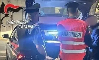 Blitz a San Cristoforo: carabinieri arrestano spacciatore, sequestri e multe per oltre 11.000 euro
