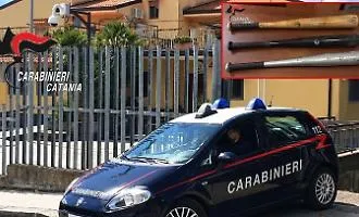 Sperona l'auto e, armato di mazza, assalta l'automobilista: padre e figli denunciati a Tremestieri Etneo