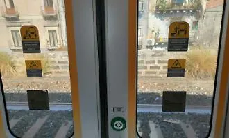 Paura sui binari agli Archi della Marina: uomo in stato di ebrezza blocca il treno per Messina