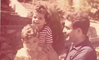 Piersanti Mattarella, nelle foto una vita tra famiglia e politica: la mostra "Il sogno spezzato" arriva a Catania