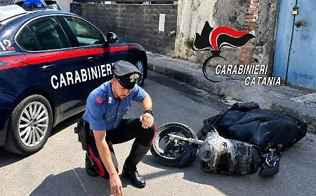 Inseguimento a piedi a Patern&ograve;: denunciato 20enne con hashish e 100 euro