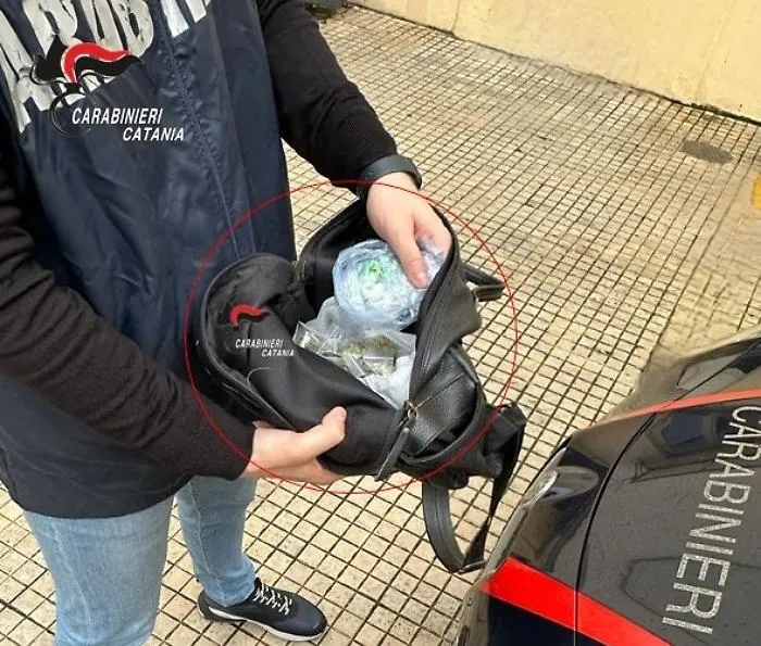 Foto carabinieri droga 