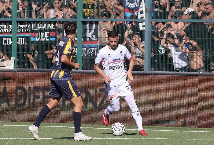 Giugliano-Catania: la diretta della partita
