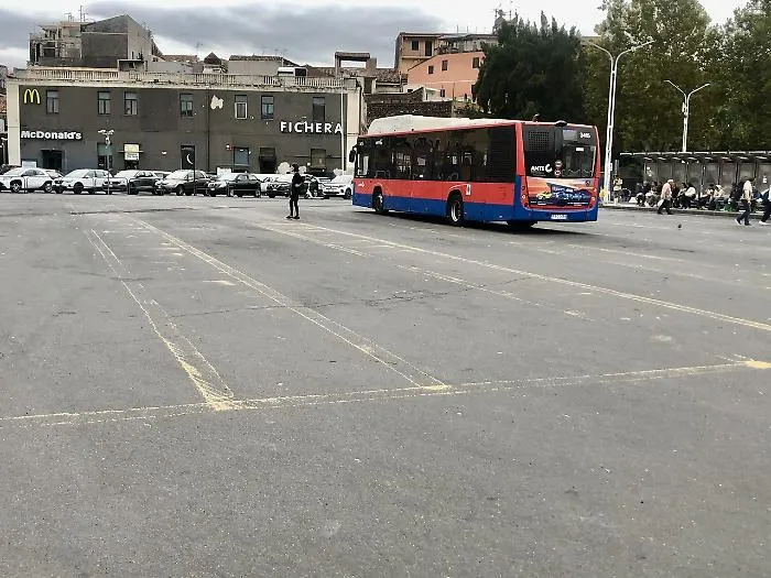 Parcheggio Borsellino: due "facce" di una medaglia che non piace