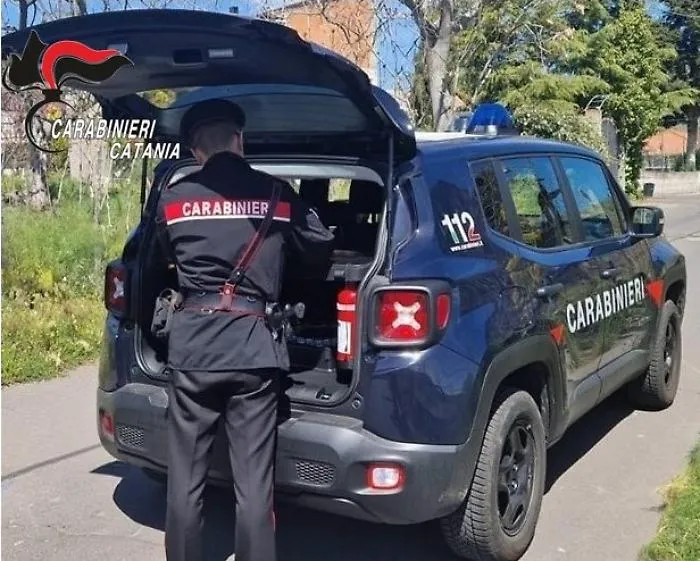 Tre dosi di cocaina nel marsupio: denunciato un 18enne a Motta Sant'Anastasia