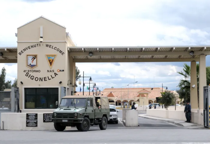 Sigonella ingresso