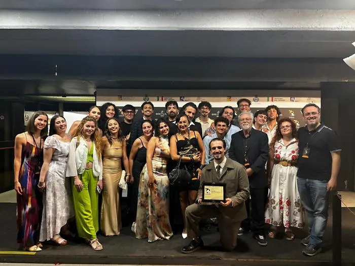 Il regista Louis Djalili vincitore dei corti siciliani al Taormina Film Fest: &laquo;Spalla a Spadda racconta la determinazione dei siciliani, la loro generosit&agrave; e la ricchezza della Sicilia&raquo;