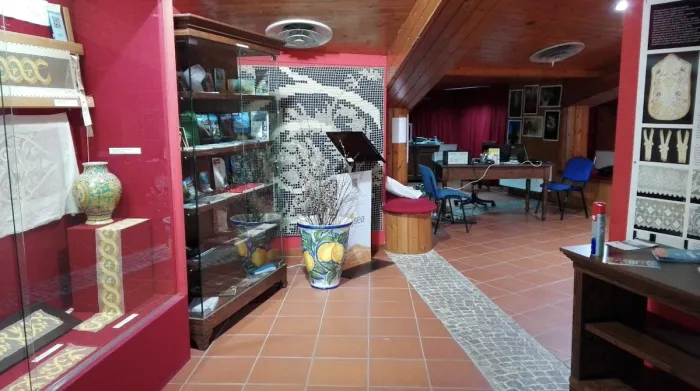 I preziosi ricami esposti al Museo del Filato