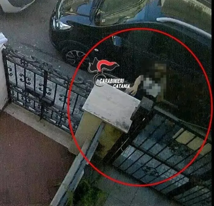 Truffa a un'80enne: gioielli per aiutare la nipote, scatta l'arresto per una coppa di siracusani