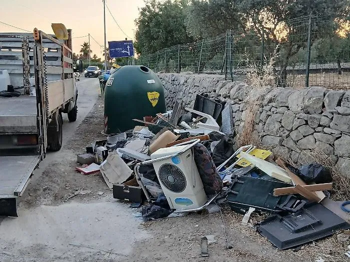 Modica e l'abbandono dei rifiuti, 153 violazioni in appena due settimane