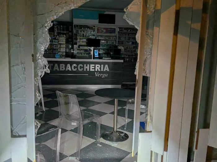 Nuovi raid notturni, &egrave; caccia al &ldquo;predone solitario&rdquo;