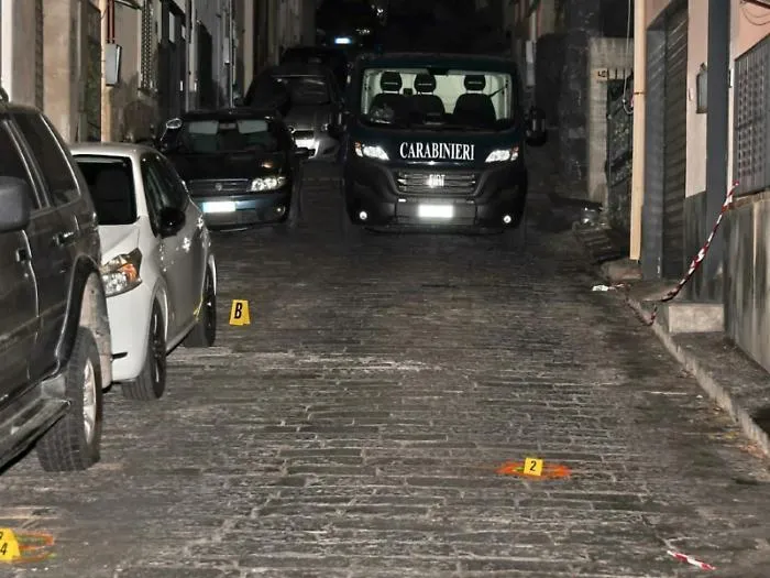 La fuga dopo la sparatoria nel Catanese: &laquo;Lui &egrave; stato a Monte Po, sono stati tutti nascosti&raquo;