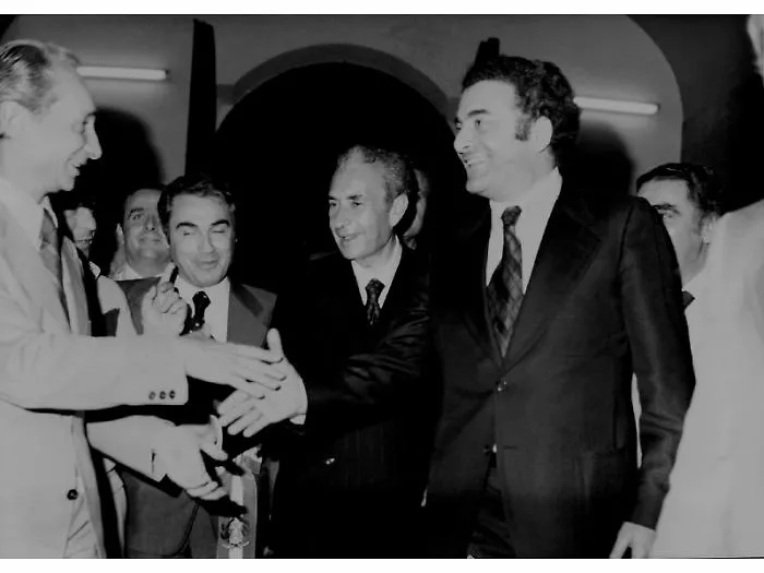 Piersanti Mattarella, nelle foto una vita tra famiglia e politica: la mostra "Il sogno spezzato" arriva a Catania