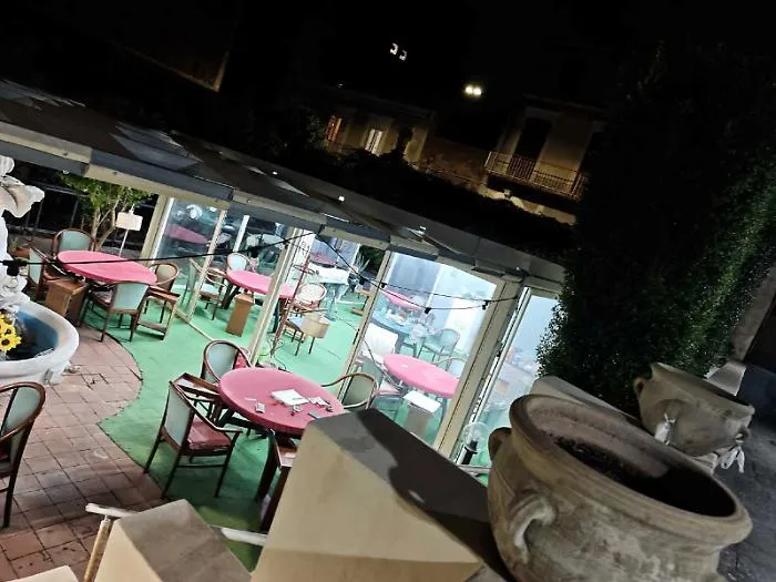 Sequestrato casin&ograve; illegale. E intanto i clan preparano le bische in vista del Natale 