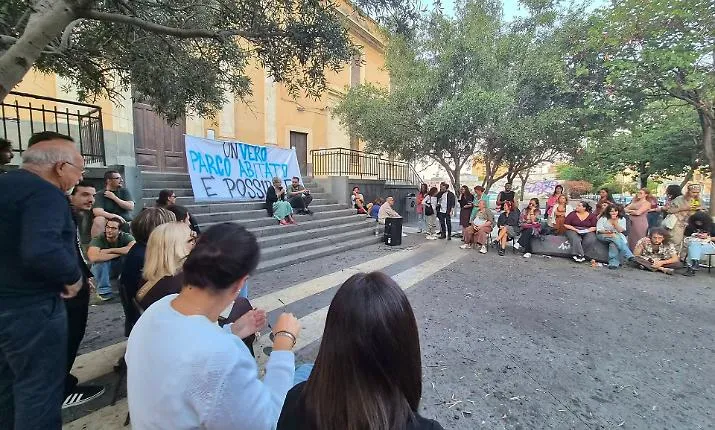 Corso dei Martiri, l'assemblea pubblica &egrave; un successo: &laquo;Faremo una proposta civica alternativa a quella privata&raquo;